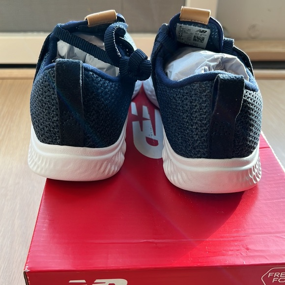 New Balance Fresh Foam Sneaker - Picture 3 of 6